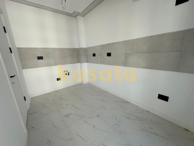 Garsoniera, 36 mp utili + balcon 5,3 mp, etaj 7, bloc nou